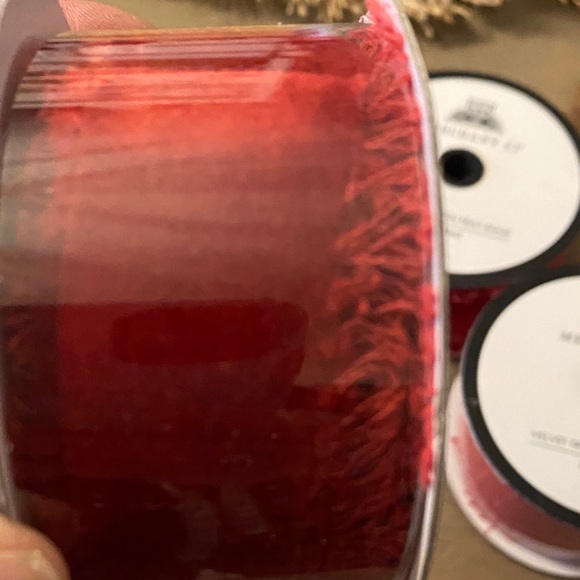 Red Velvet Ribbon Set - Picture 7 of 14